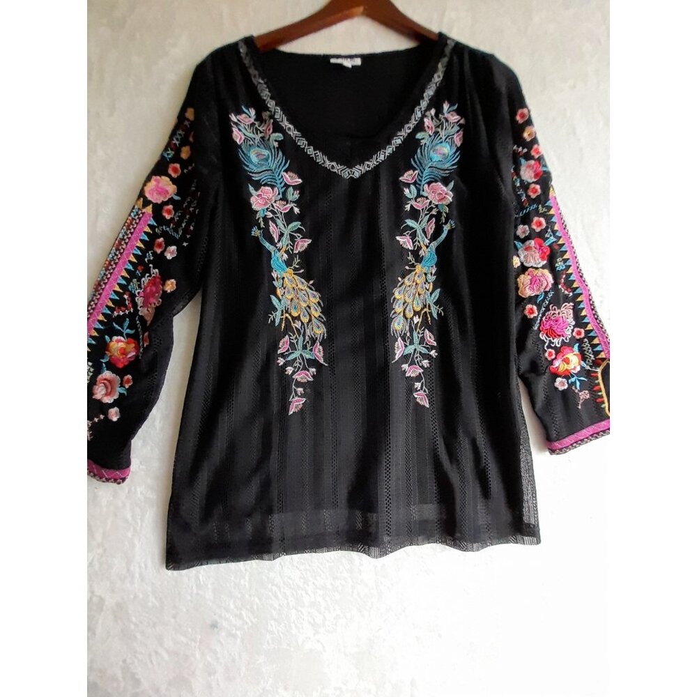 Paris Hues Size Large Boho Embroidered Blouse Black